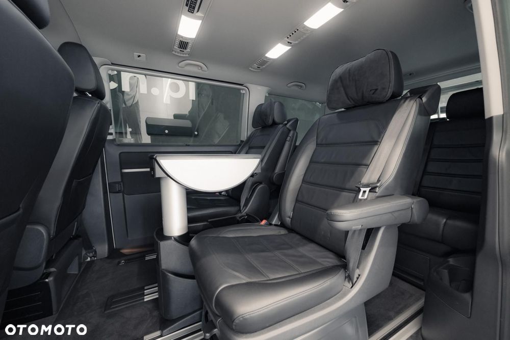 Volkswagen Multivan - 15
