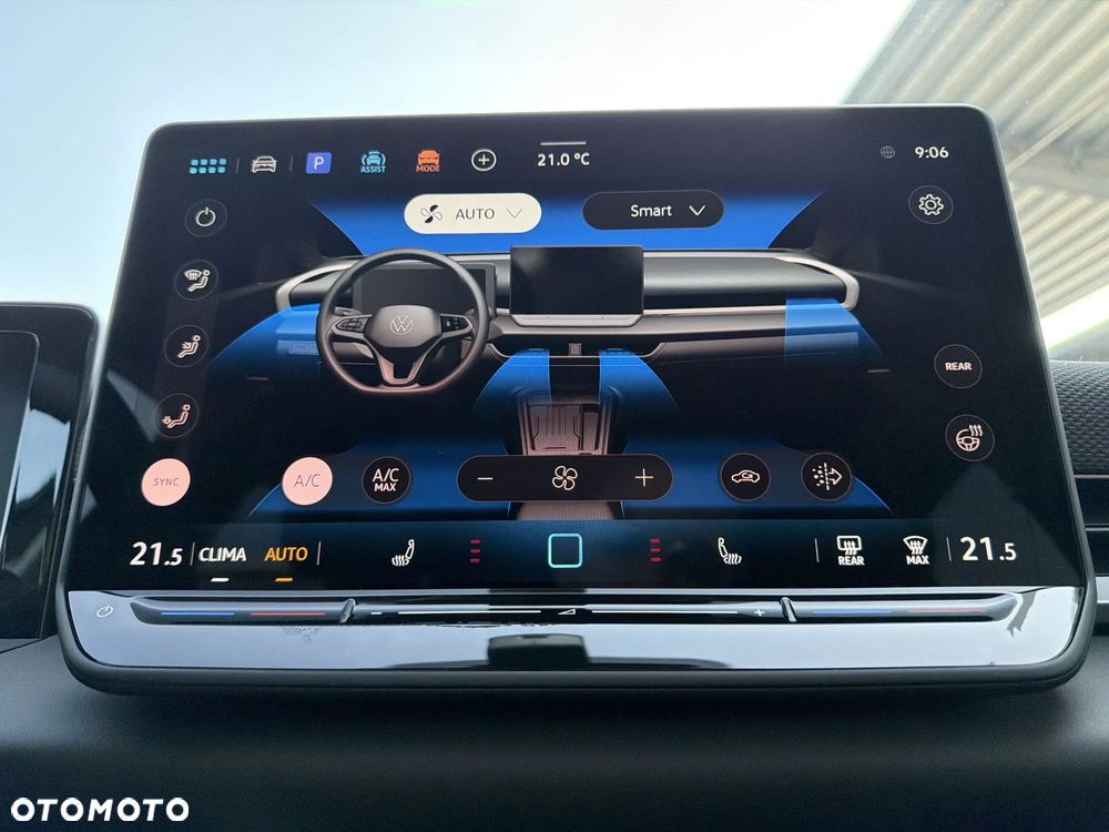 Volkswagen T-Roc 1.5 eTSI Style DSG - 36