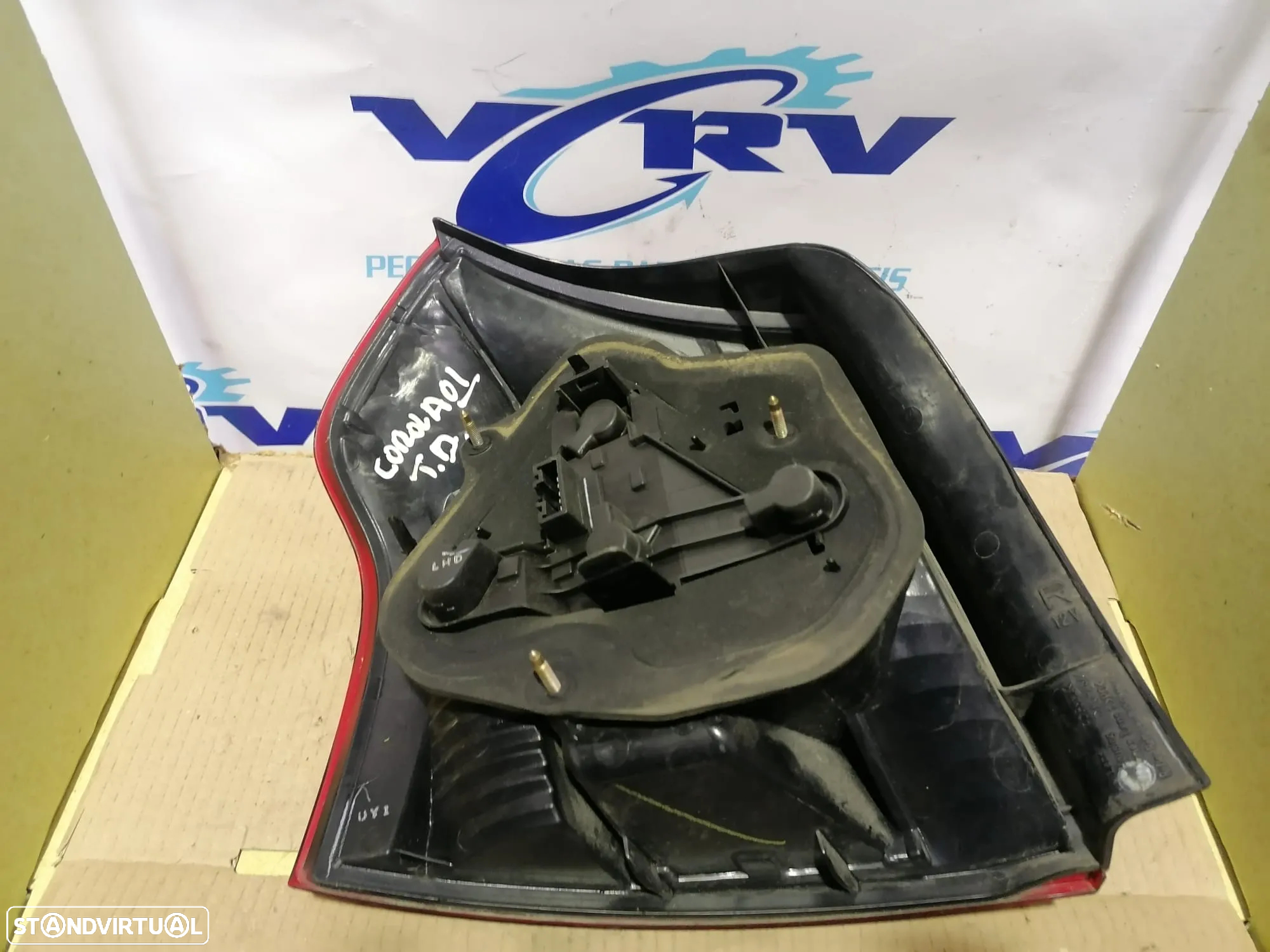 Farolim traseiro Toyota Corolla HB 2002-2004 direito / esquerdo - 4