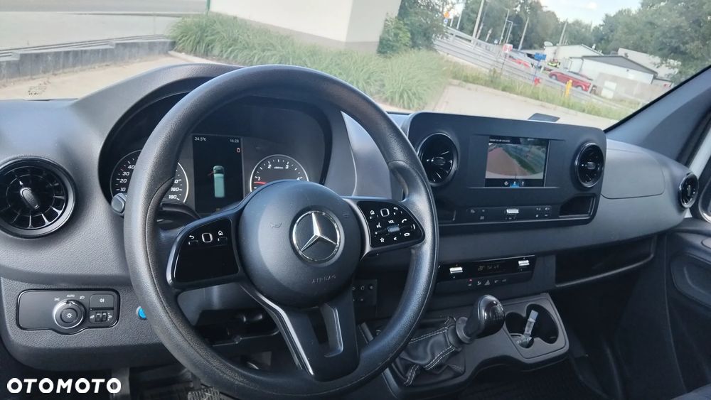 Mercedes-Benz SPRINTER - 19