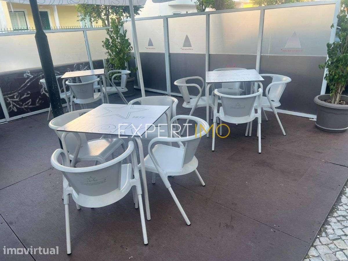 Oportunidade Única: Café e Snack-Bar em Pleno Funcionamento - Grande imagem: 3/19