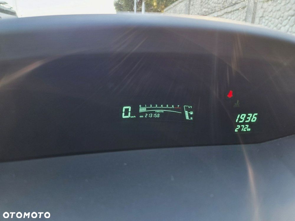 Toyota Yaris 1.3 VVT-i Sol - 18