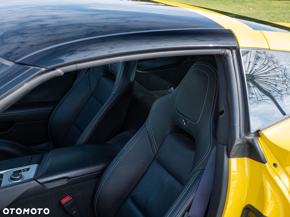 Chevrolet Corvette - 13