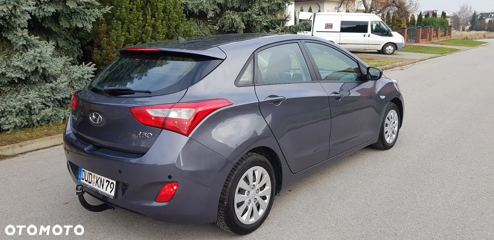 Hyundai i30 1.4 BlueDrive Run - 14