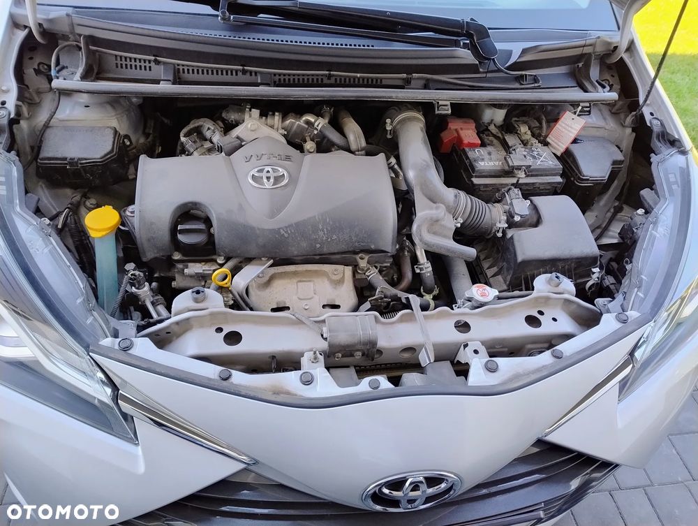 Toyota Yaris 1.5 Premium - 6