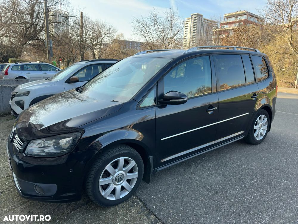 Volkswagen Touran 2.0 TDI DPF DSG Highline - 9