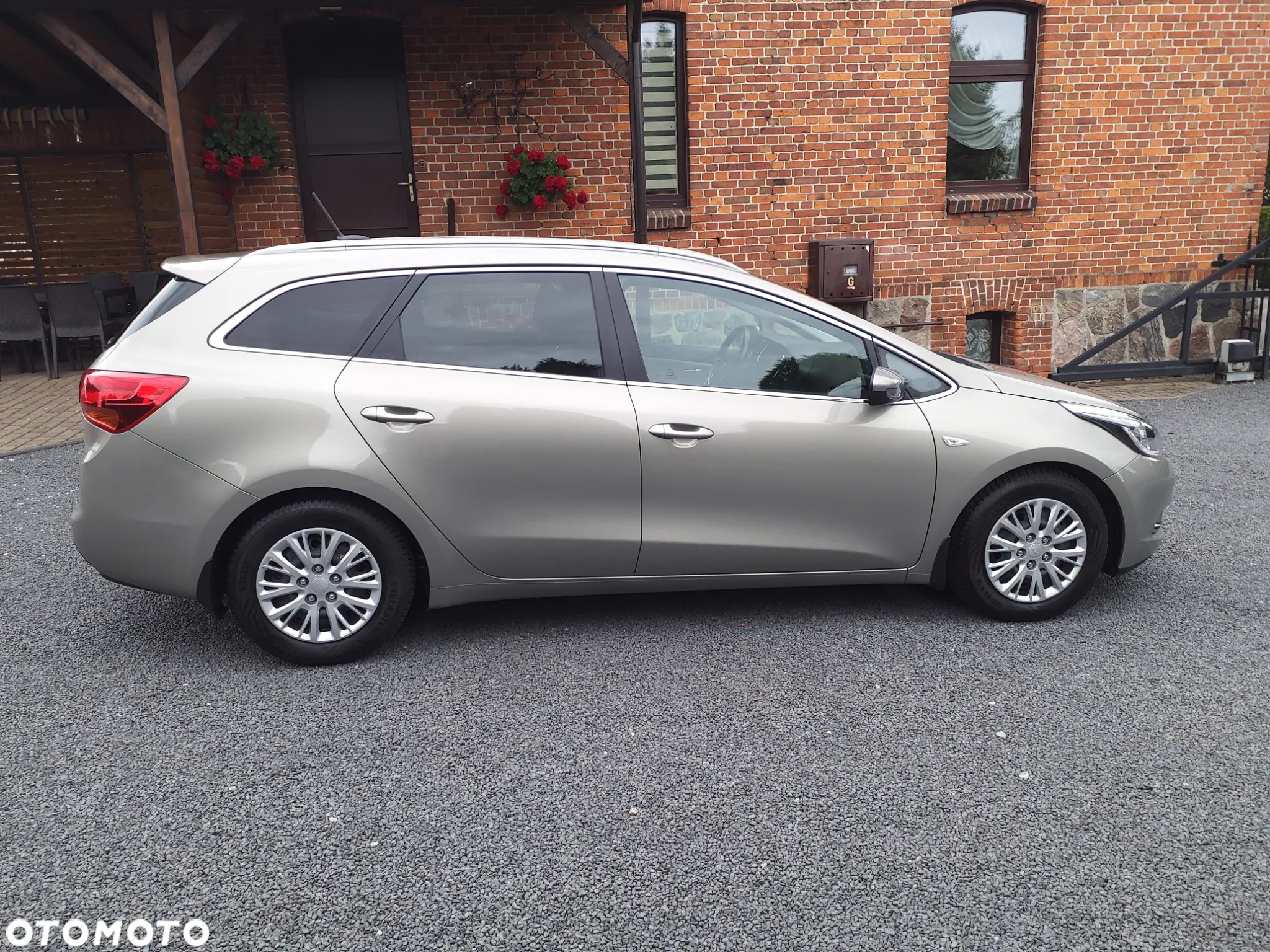 Kia Ceed Cee'd 1.6 GDI Business Line - 11