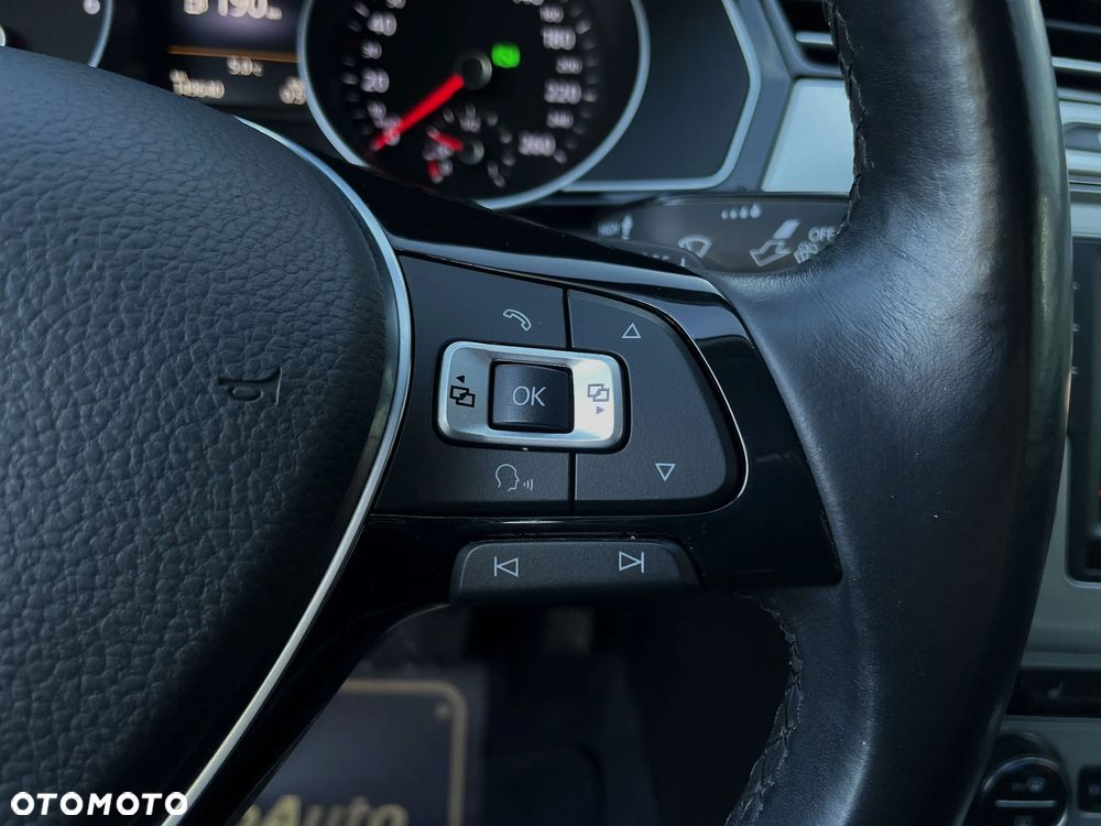 Volkswagen Passat 1.8 TSI (BlueMotion Technology) DSG Comfortline - 24