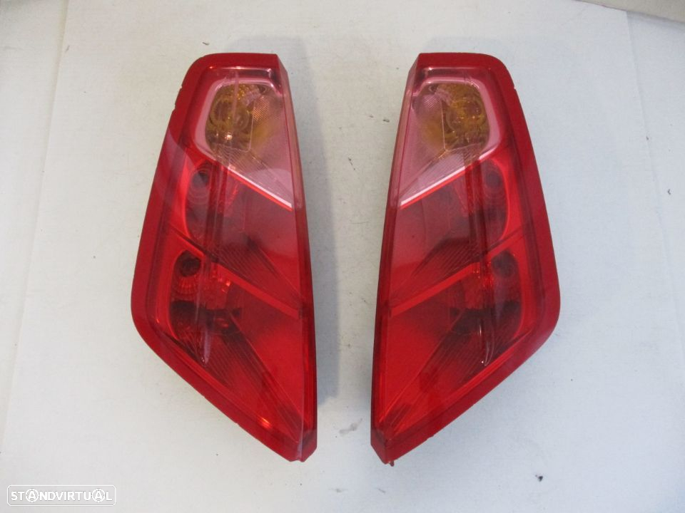 Farol Farolim Tras Fiat Grand Punto Esquerdo Direito - 2