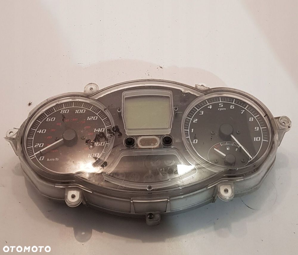 PIAGGIO MP3 125 LICZNIK PRĘDKOŚCIOMIERZ - 1