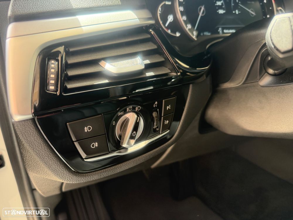 BMW 520 d Line Luxury Auto - 23