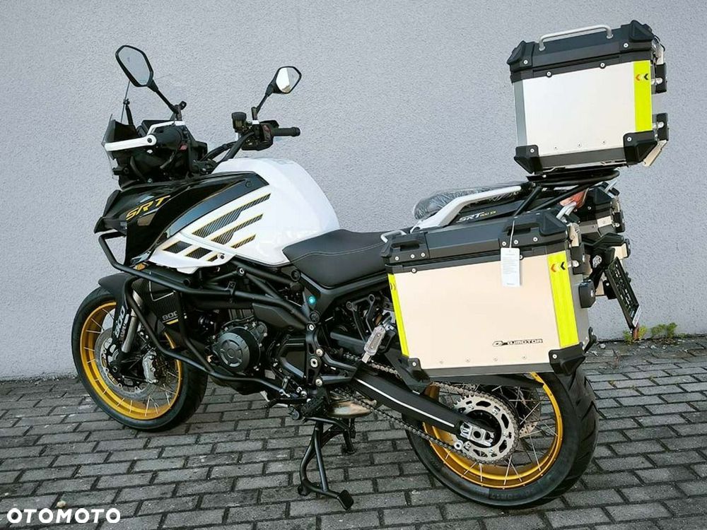 QJMOTOR SRT900SX - 8
