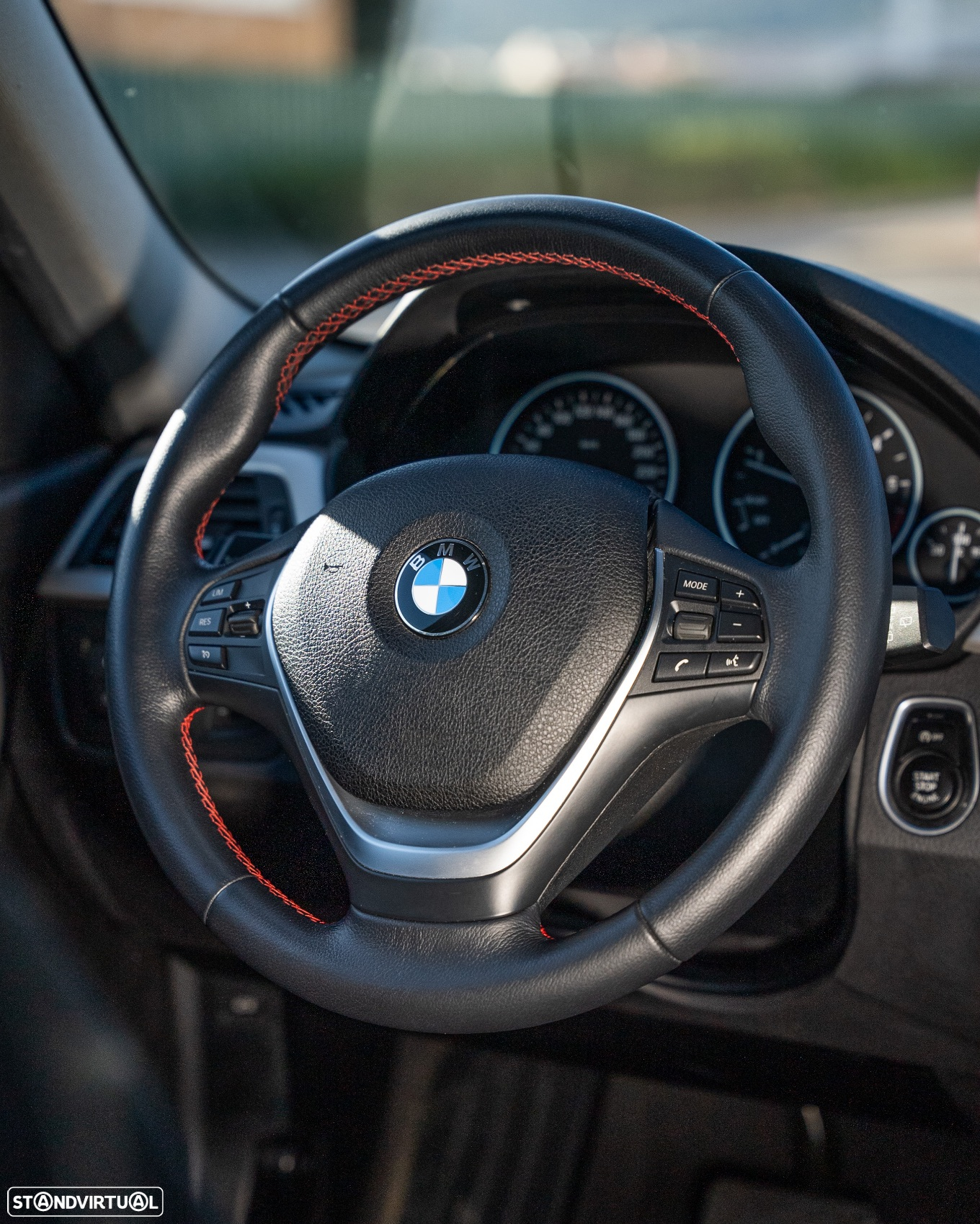 BMW 318 d Touring Aut. Advantage - 33
