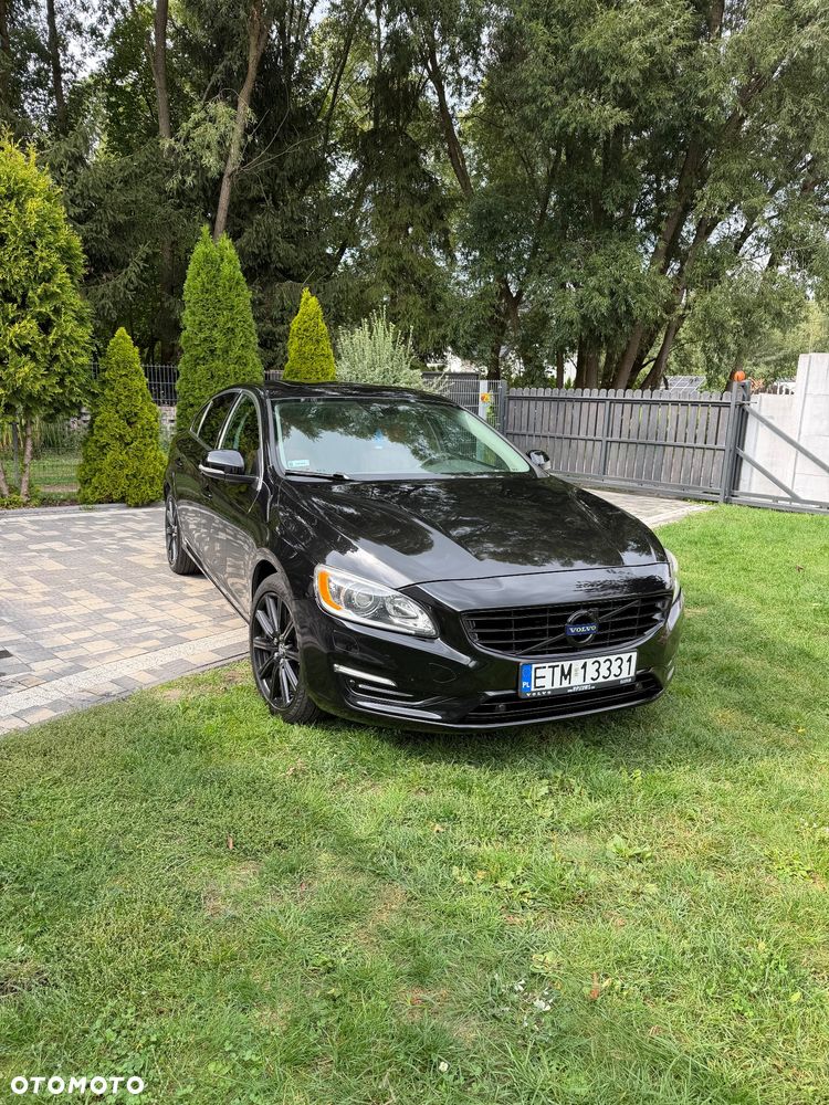 Volvo S60 T5 Momentum - 1
