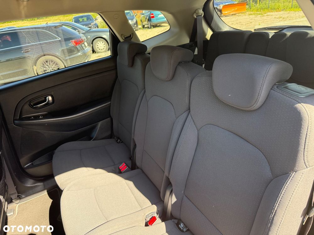 Kia Carens 1.7 CRDi 115 Dream-Team Edition - 22