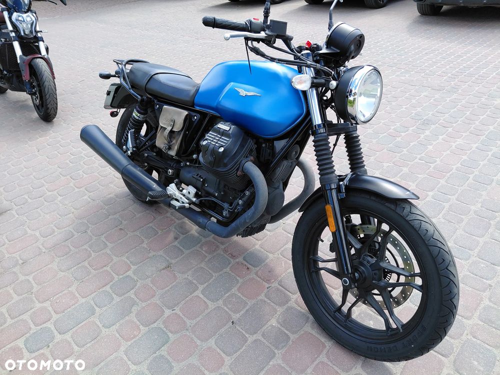 Moto Guzzi V7 - 7