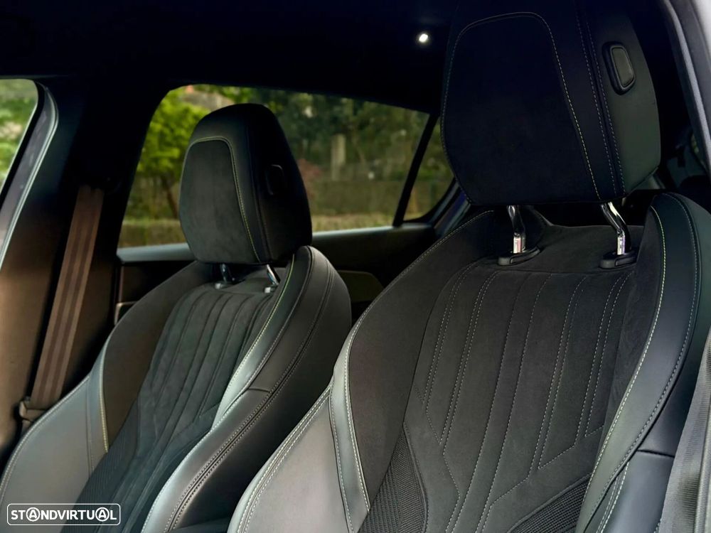 Peugeot 308 1.6 Hybrid GT Pack e-EAT8 - 23