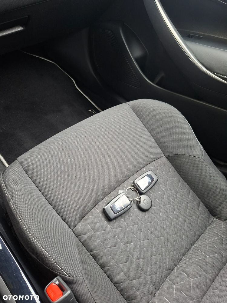 Toyota Corolla 1.8 Hybrid Comfort - 24