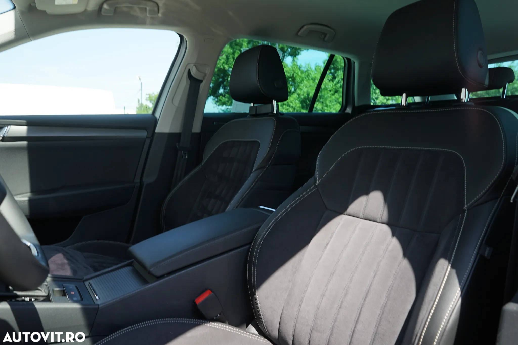 Skoda Superb Combi 2.0 TDI 4X4 DSG Style - 13
