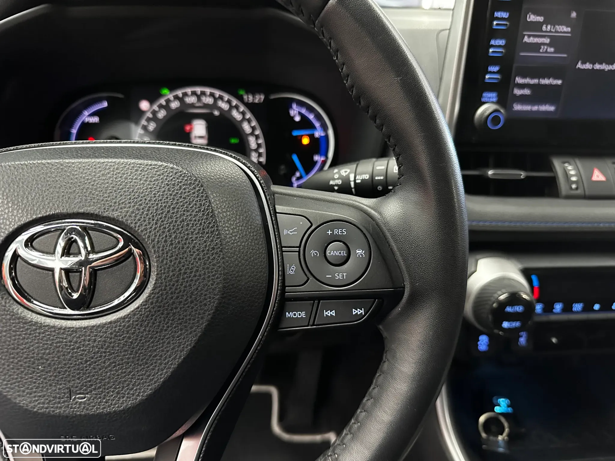 Toyota RAV4 2.5 HDF Square Collection - 23