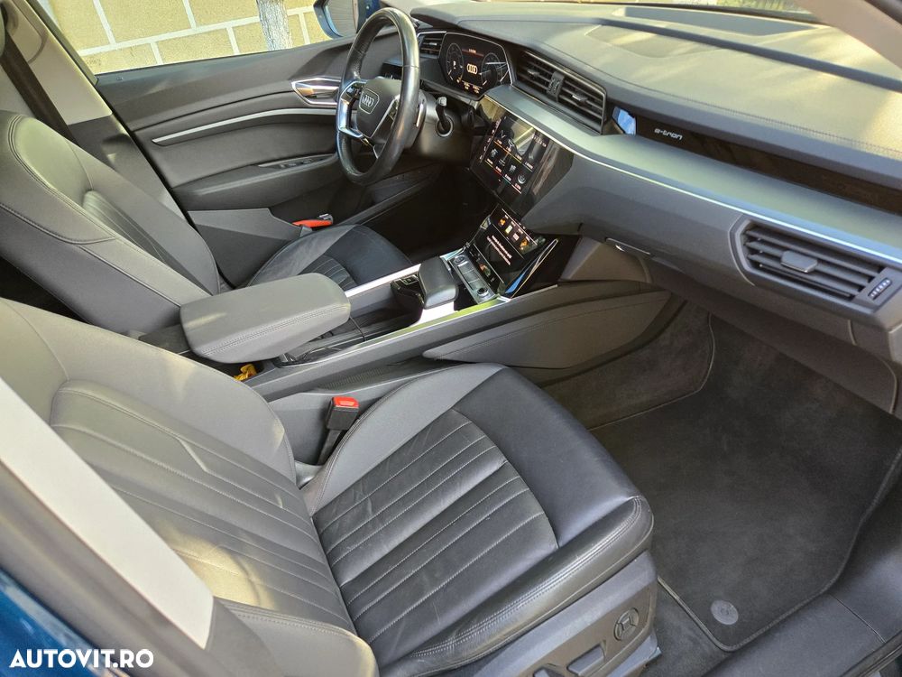 Audi e-tron 50 quattro - 12