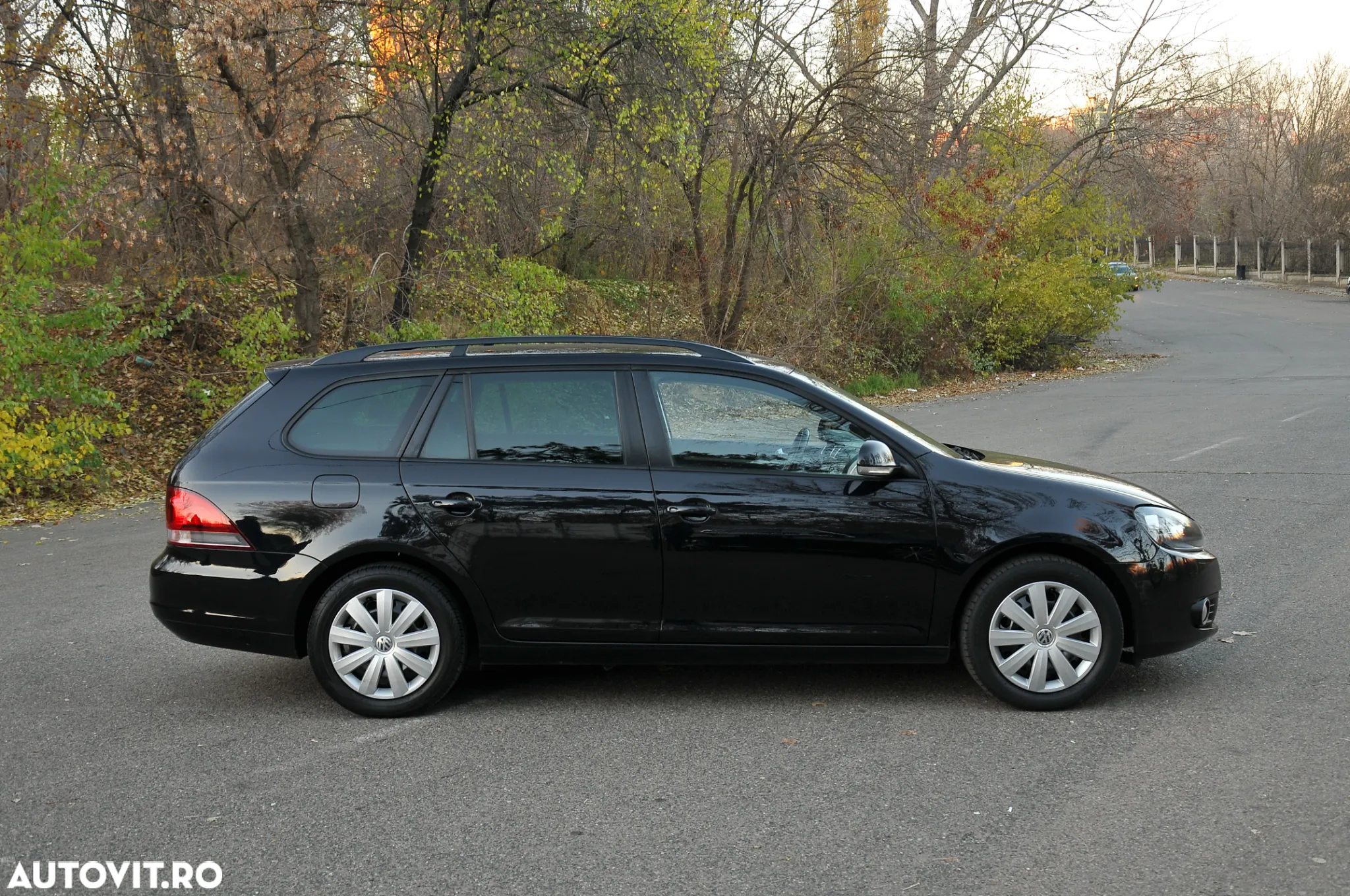 Volkswagen Golf 1.6 TDI BlueMotion Technology Comfortline - 3