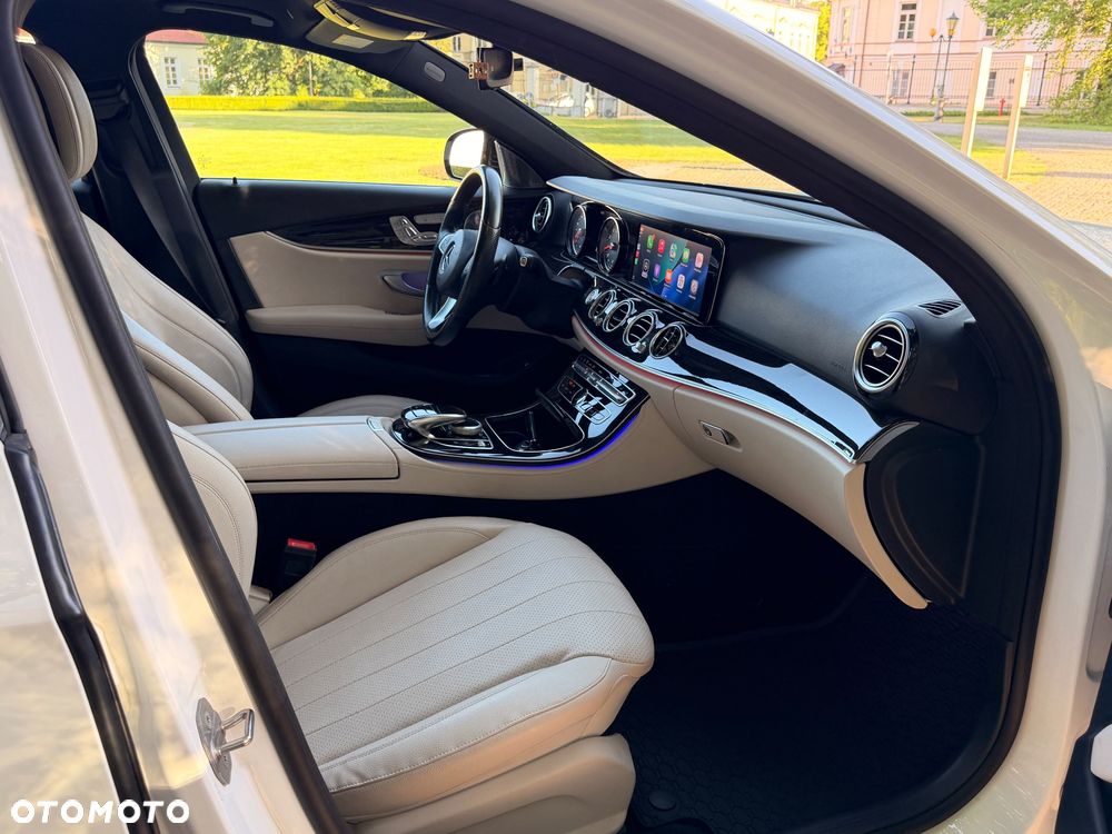 Mercedes-Benz Klasa E 300 9G-TRONIC - 20