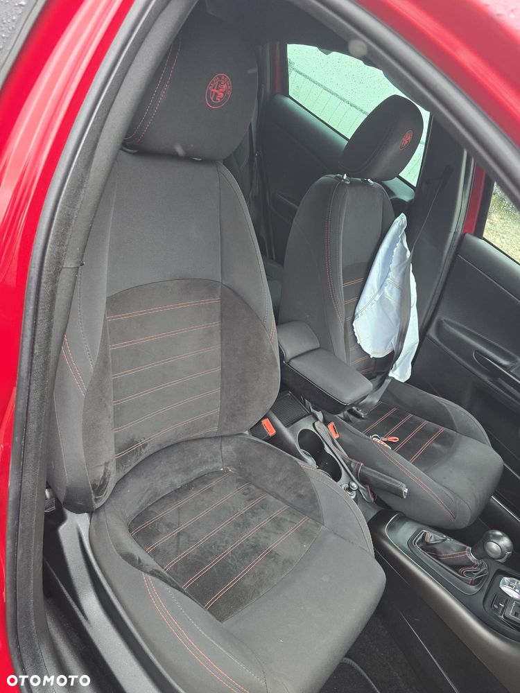 Alfa Romeo Giulietta 1.6 JTDM 16V Super - 17