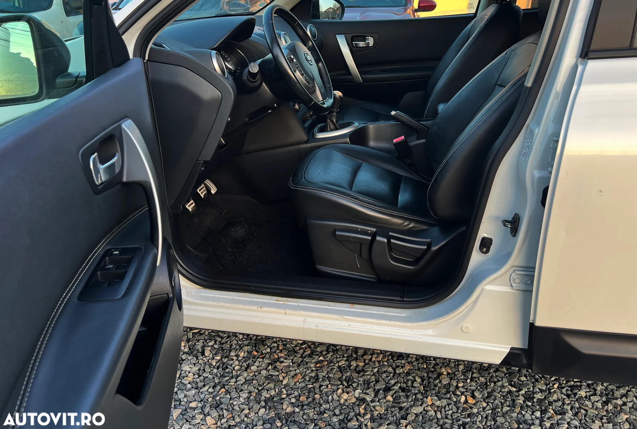 Nissan Qashqai 1.6 DCI TEKNA - 13
