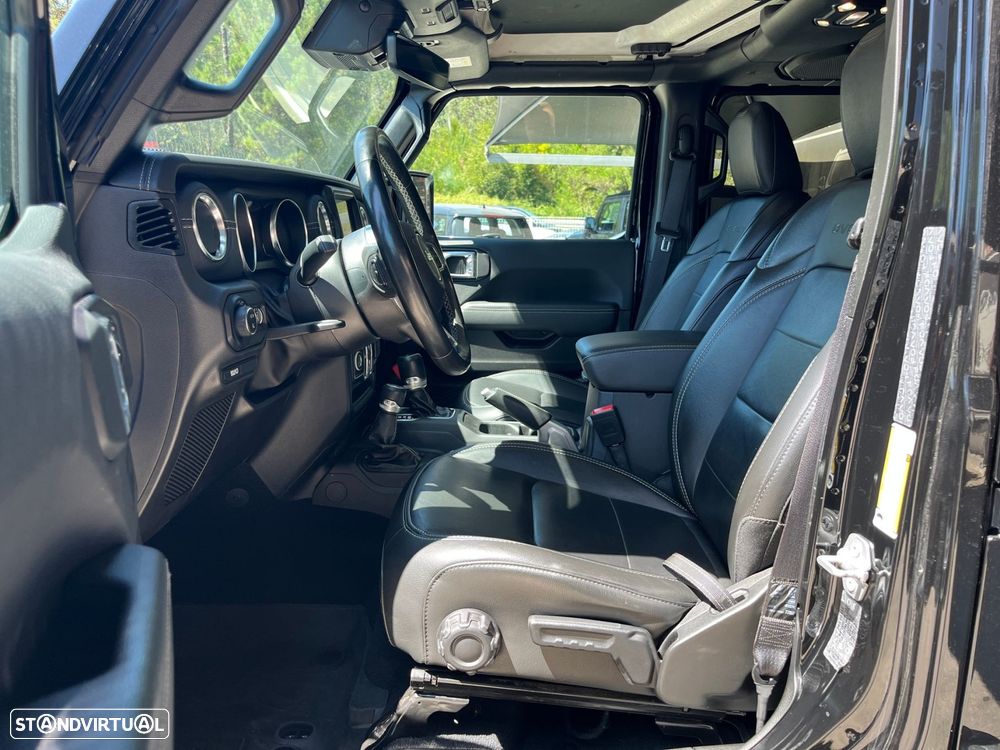 Jeep Gladiator 3.0 CRD Overland AT8 - 17