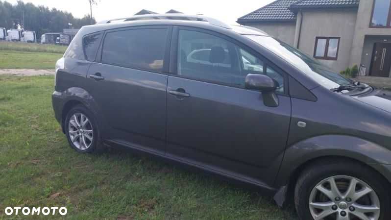 Toyota Corolla Verso - 6