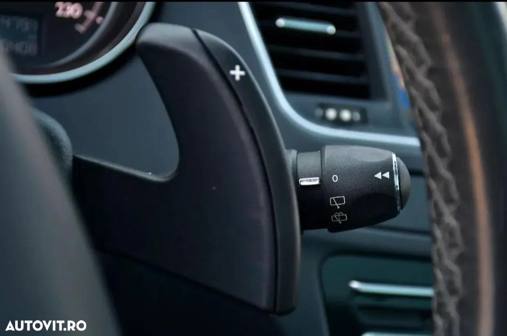 Peugeot 508 RXH Hybrid4 - 10