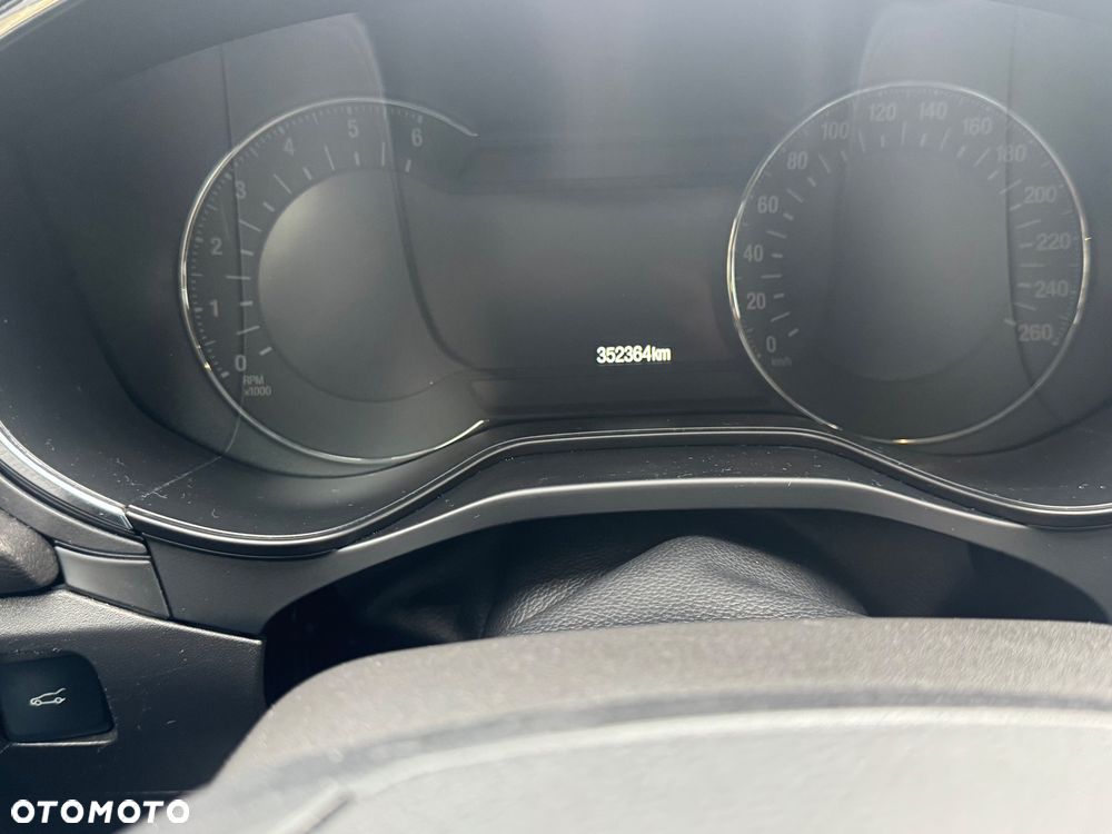 Ford Mondeo - 8