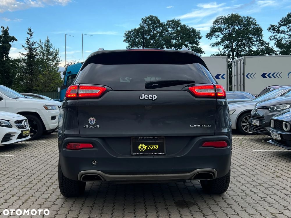 Jeep Cherokee - 7