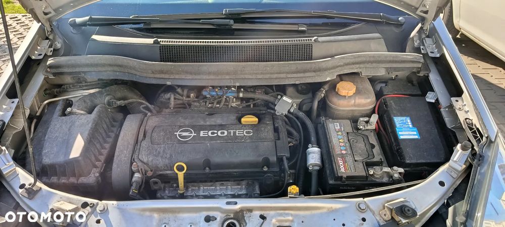 Opel Zafira 1.8 - 11