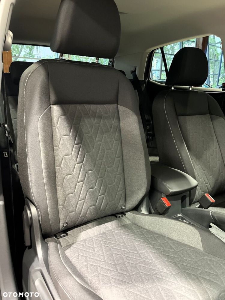 Volkswagen T-Cross - 38
