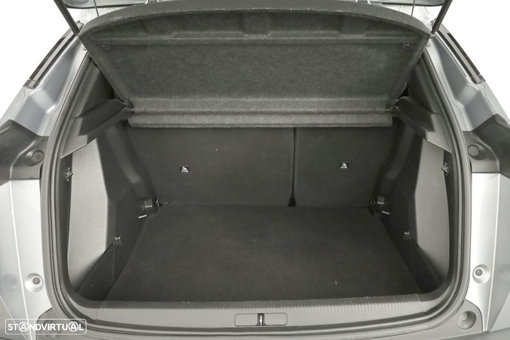 Peugeot 2008 1.2 PureTech Allure - 23