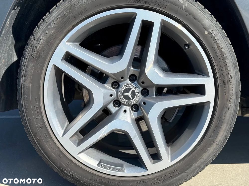 Mercedes-Benz GLS - 40