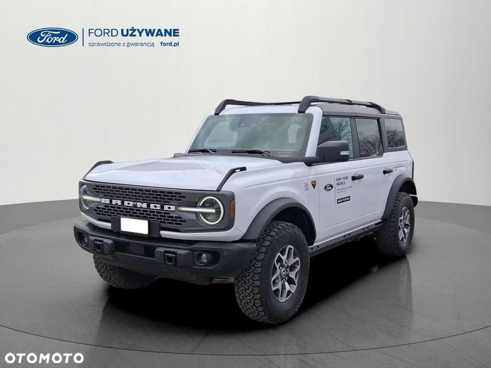 Ford Bronco - 1
