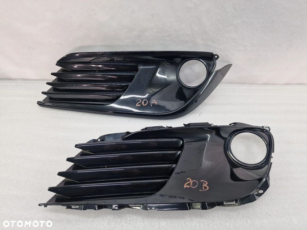 TOYOTA AURIS II LIFT 15- PRAWA KRATKA BOCZNA ZDERZAKA PRZEDNIEGO PRZÓD NA HALOGEN , NR 81481-02580 / 52030-02210 , NR AUKCJI A/20 - 1