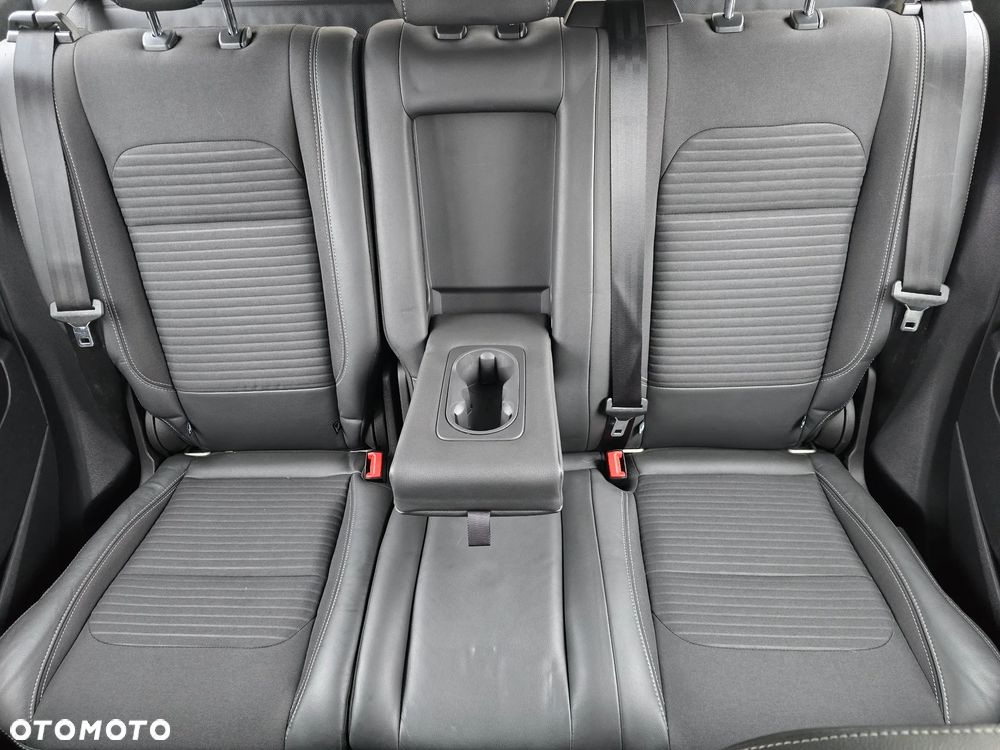 Ford Kuga 2.0 TDCi 4x4 Titanium - 24