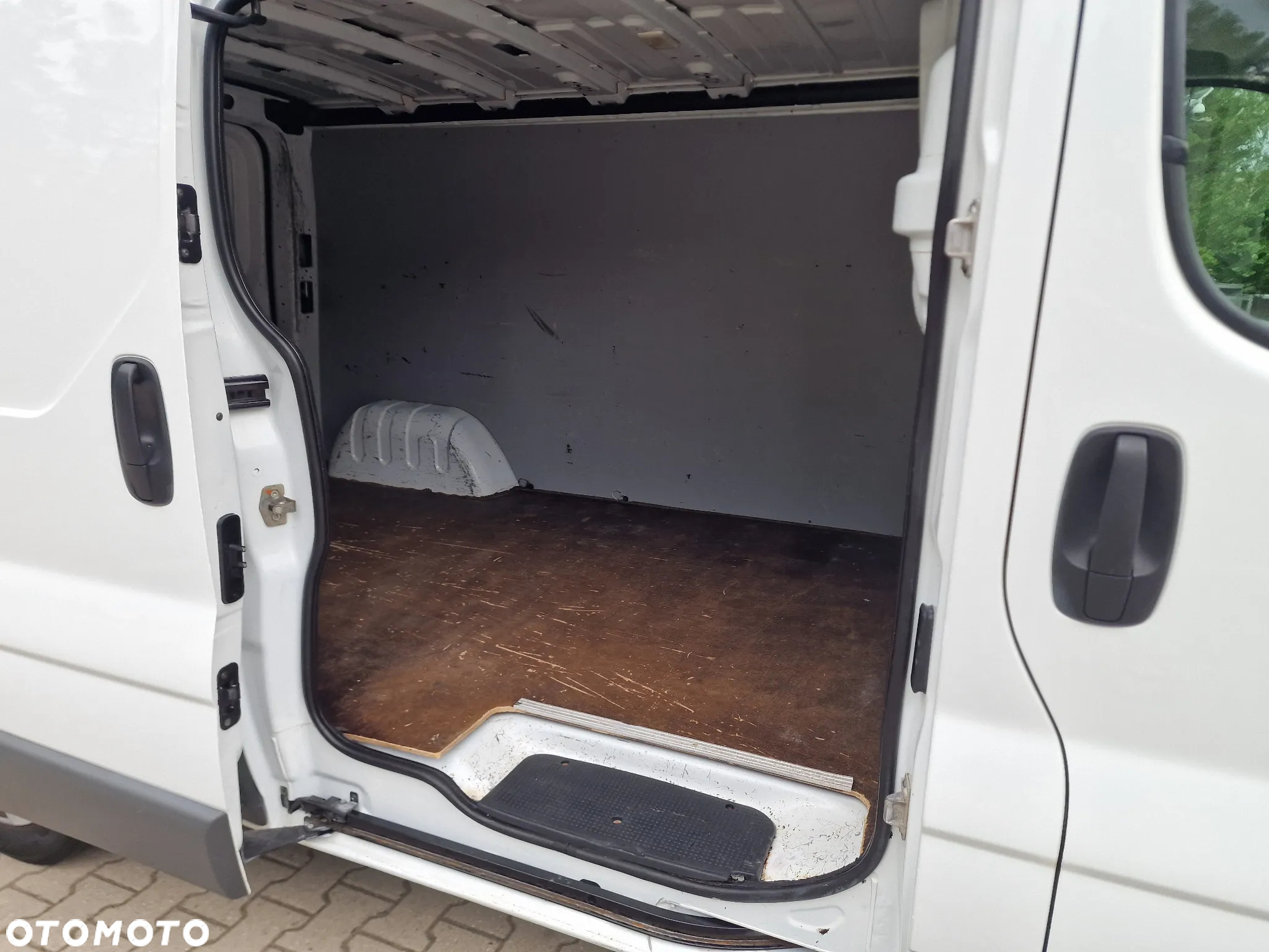 Renault Trafic - 17
