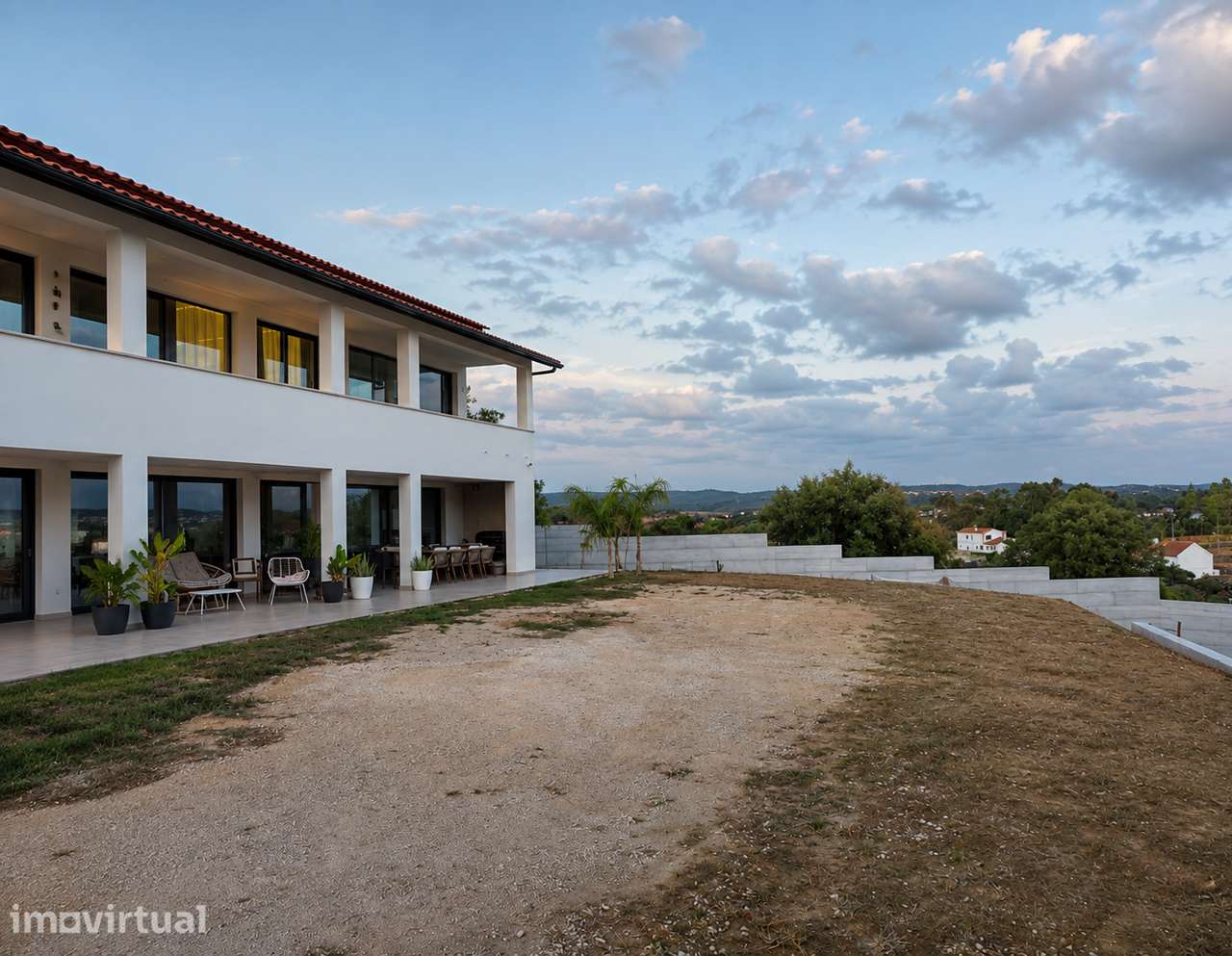 QUINTA COM MORADIA CONTEMPORÂNEA RENOVADA | 7.500 m² | VISTAS 360º | - Grande imagem: 2/20