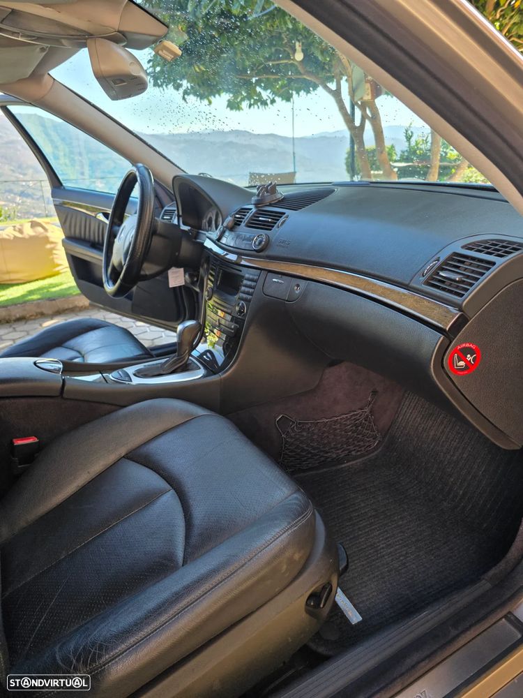 Mercedes-Benz E 220 - 16