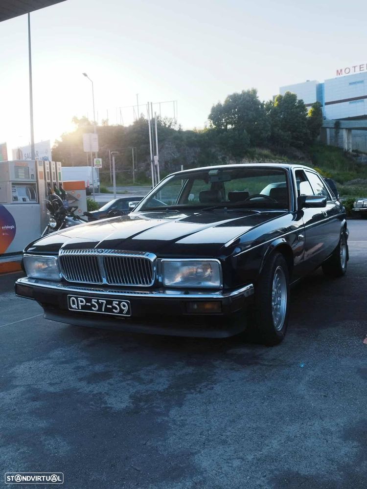 Daimler Sovereign - 3