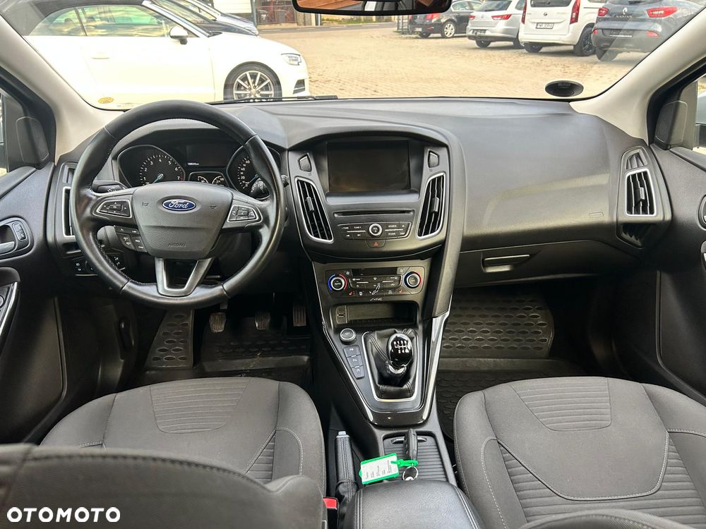 Ford Focus 1.0 EcoBoost Gold X (Trend) - 19
