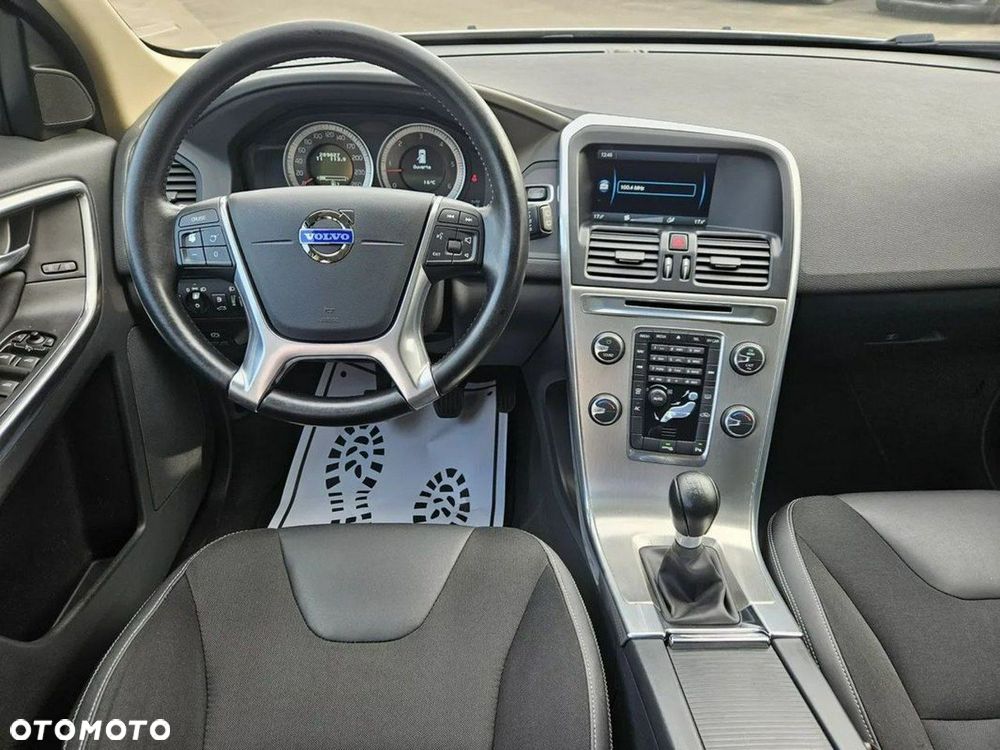 Volvo XC 60 D3 Momentum - 9