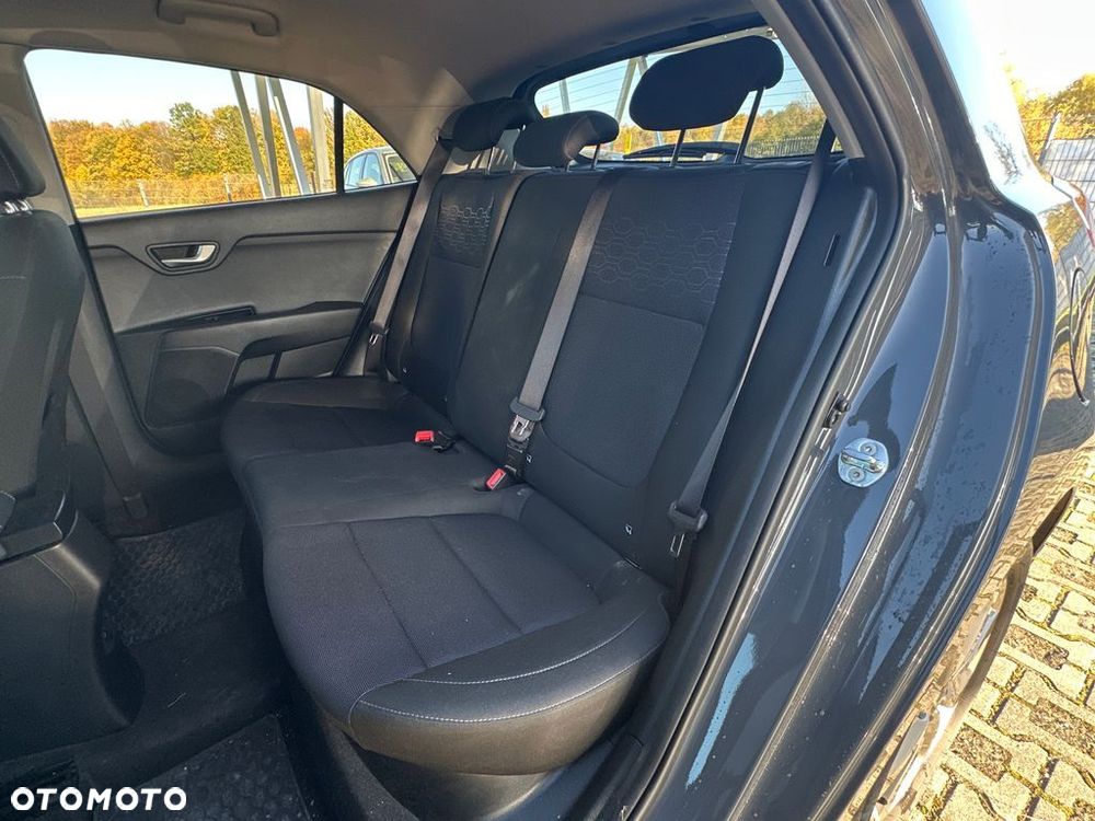 Kia Rio - 23