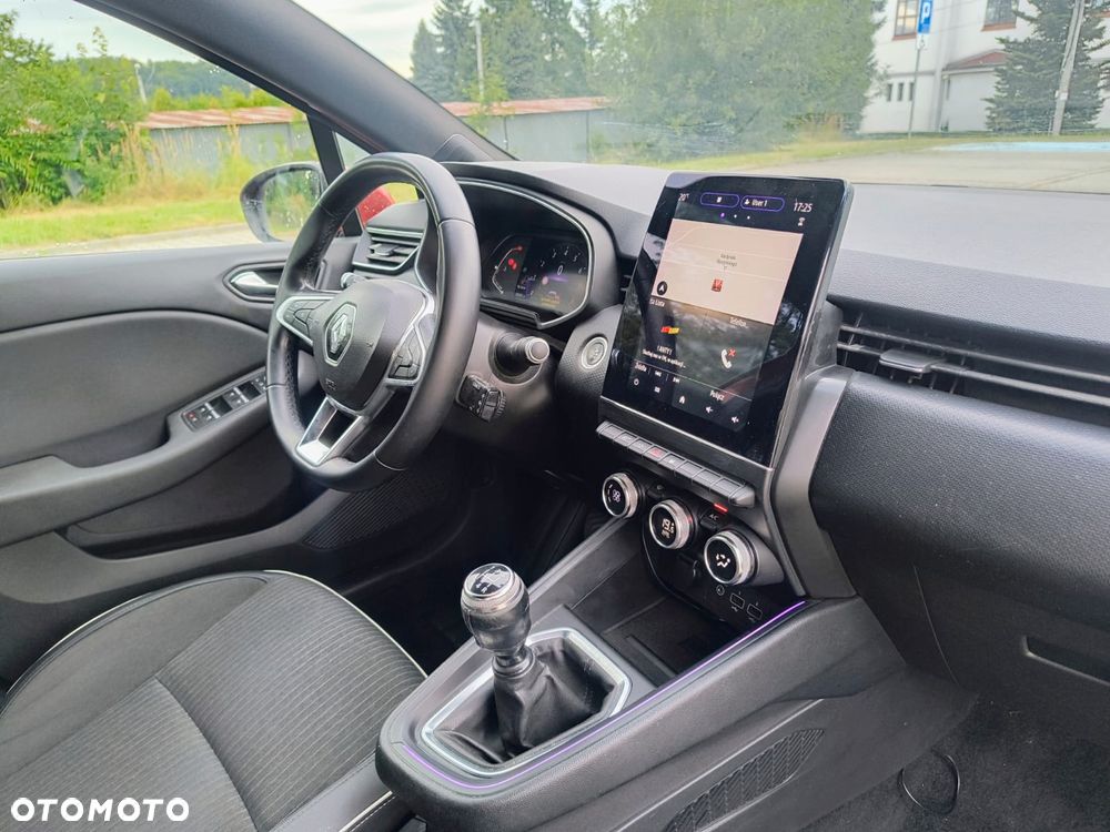 Renault Clio - 23