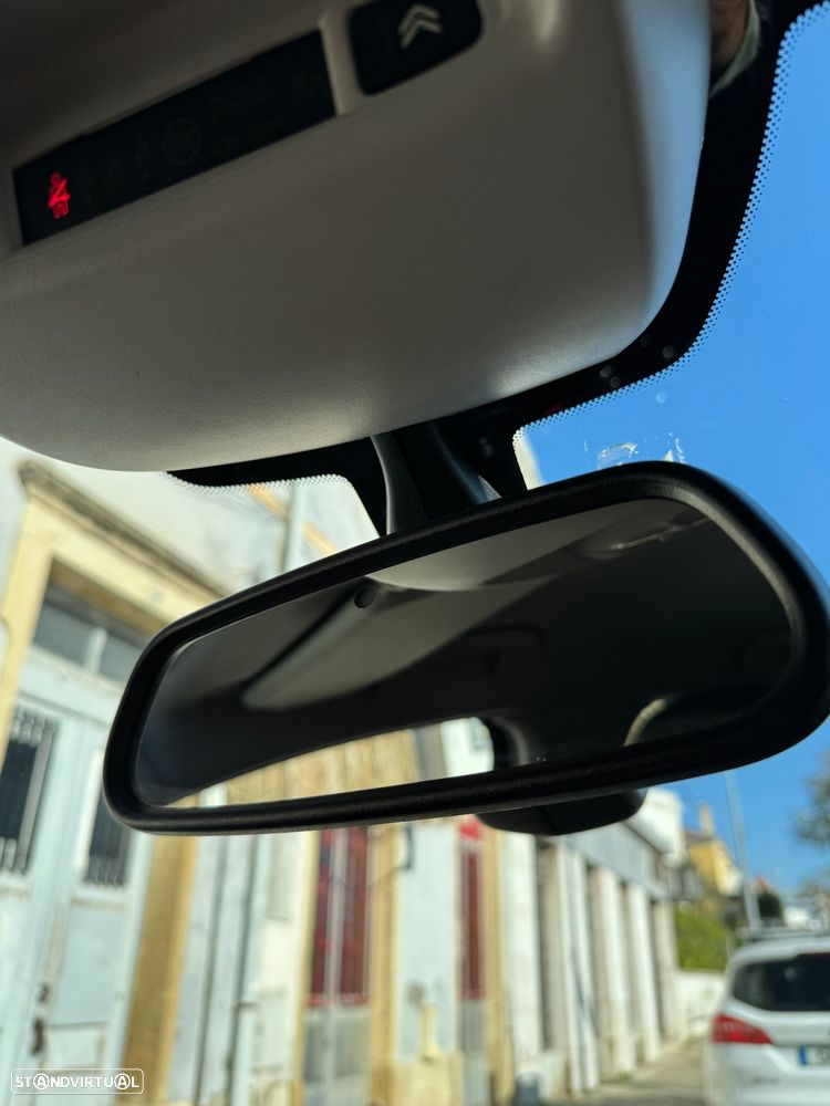 Citroën C4 2.0 HDi Exclusive J17 - 11